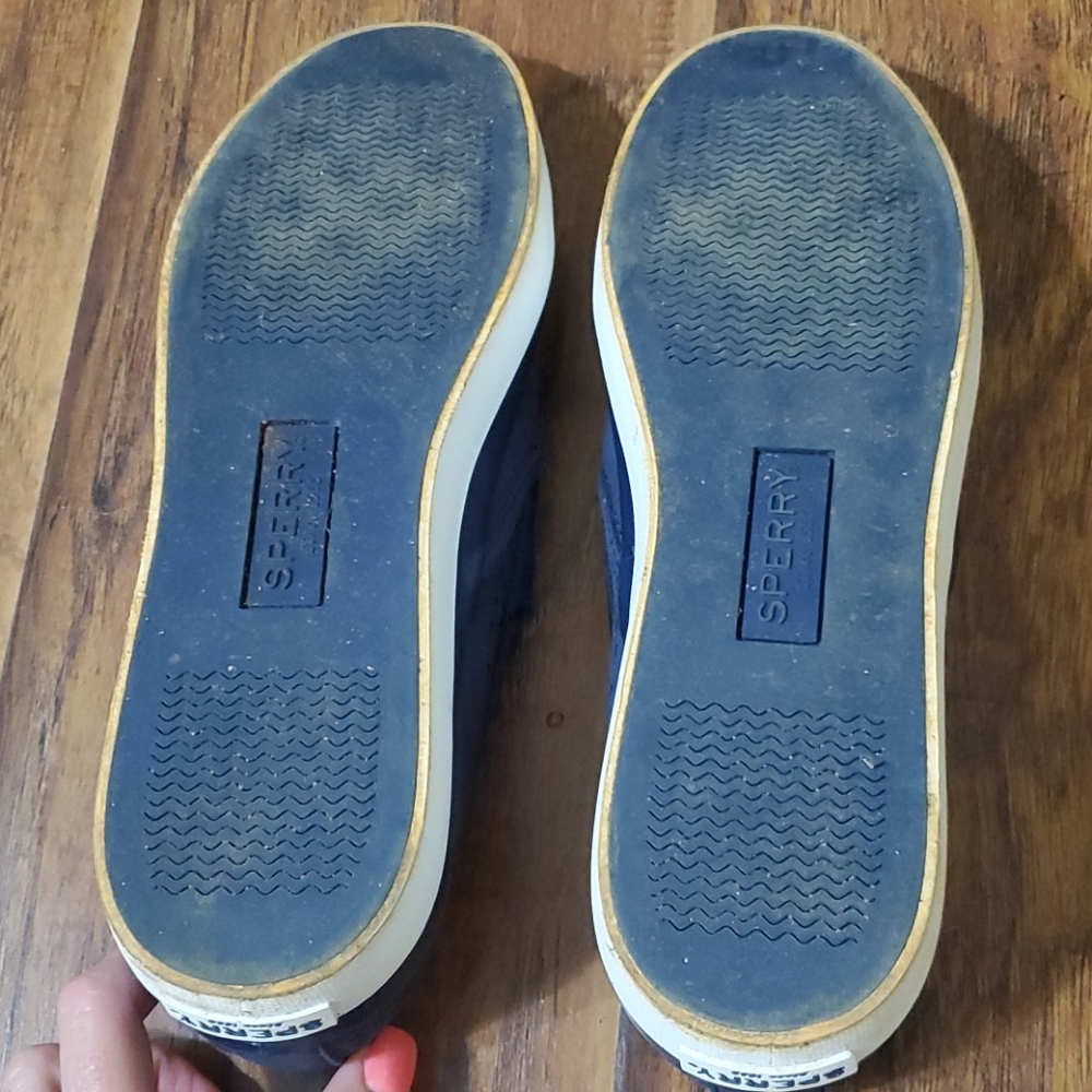 Sperry Cut Out Slip-ons - Picture 4 of 6
